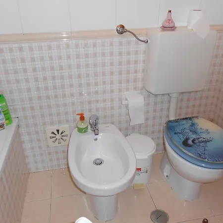 Apartman At A Glance *