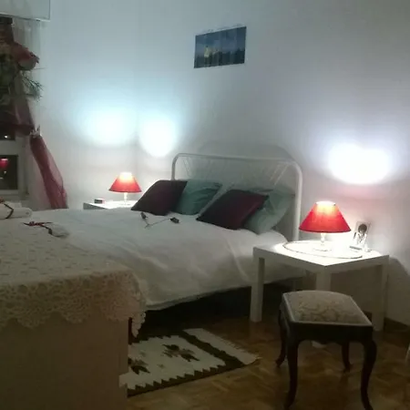At A Glance Apartman *